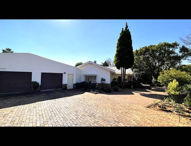 3 BEDROOM HOUSE FOR SALE IN LYTTELTON MANOR